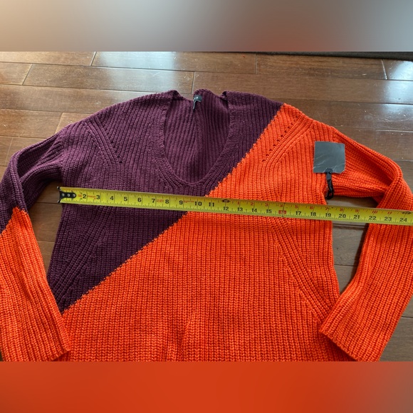 Trouve Purple & Orange Knit sweater womens sz Small - Picture 3 of 10